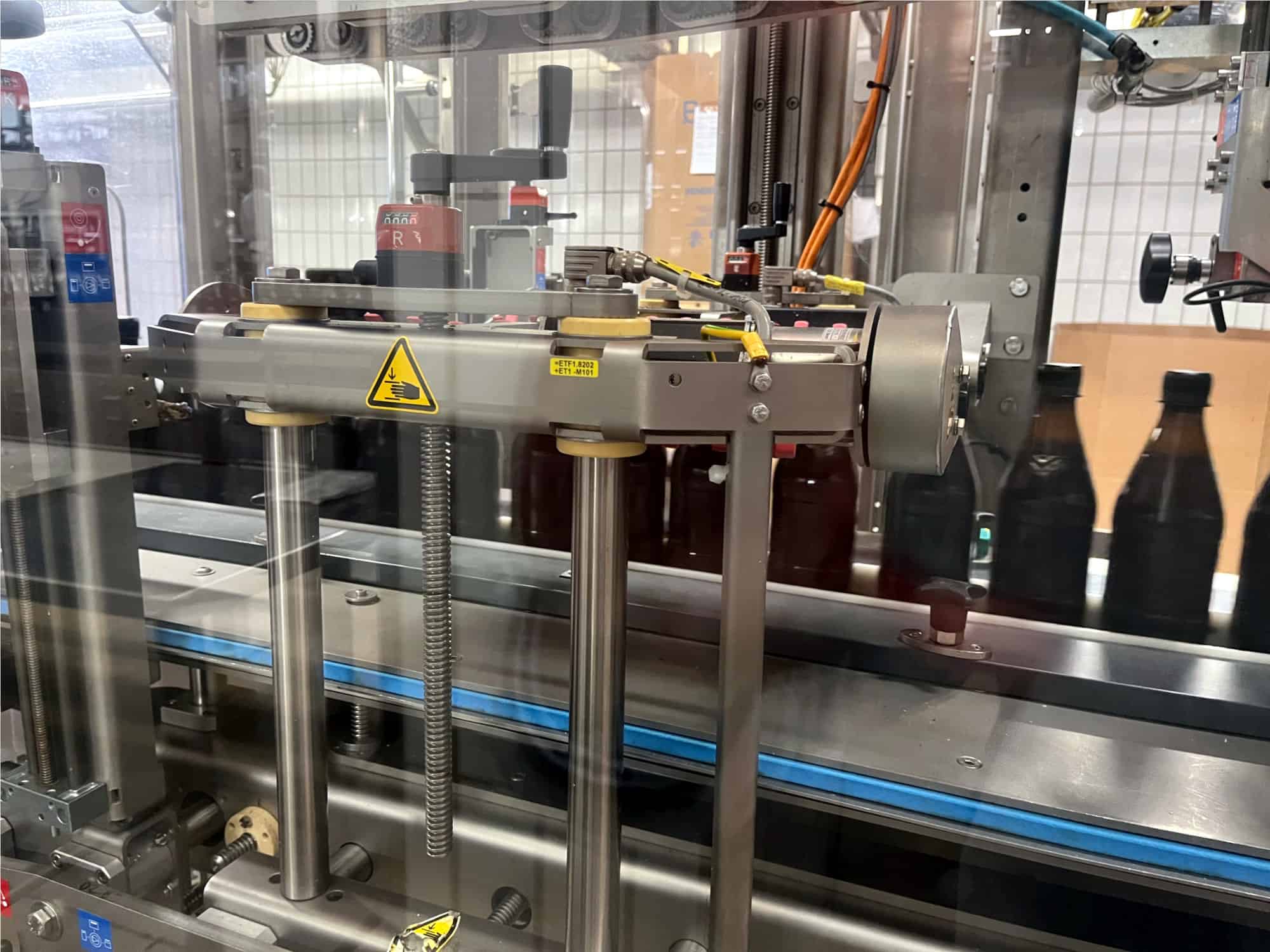 Arbeitsraum of Krones Sleevematic M2 + Shrinkmat 5000